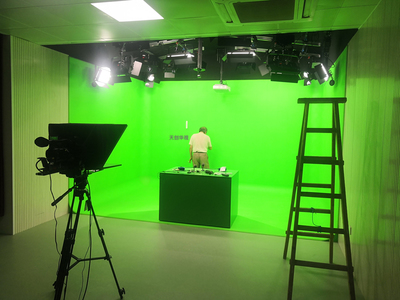 校園電視臺煥新顏 浙江某校推出《校園新聞訪談錄課》節目，打造視聽教學新平臺